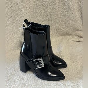 Dolce Vita Bria Ankle booties